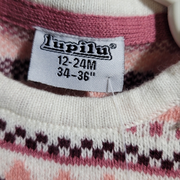 Sweater dress and tights - Picture 3 of 5